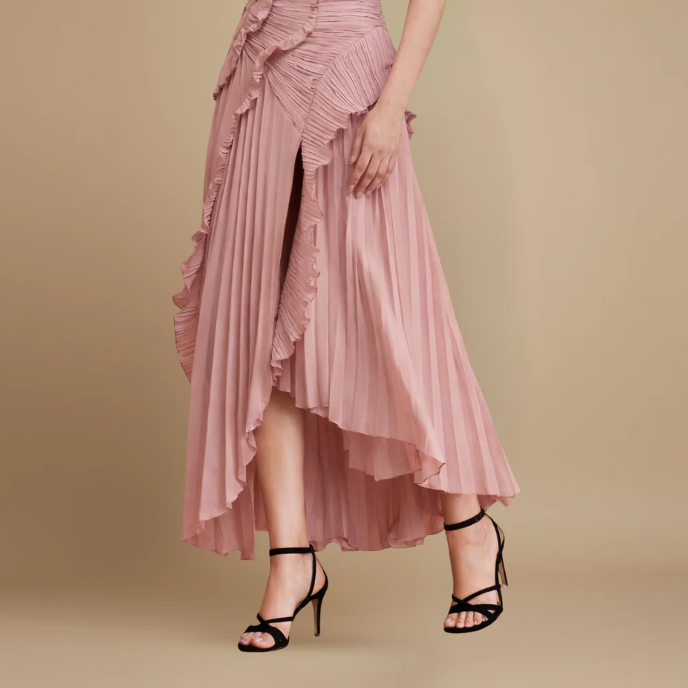 Women’s elegant flowy dress with ruffles and halter neck Fashion Grand