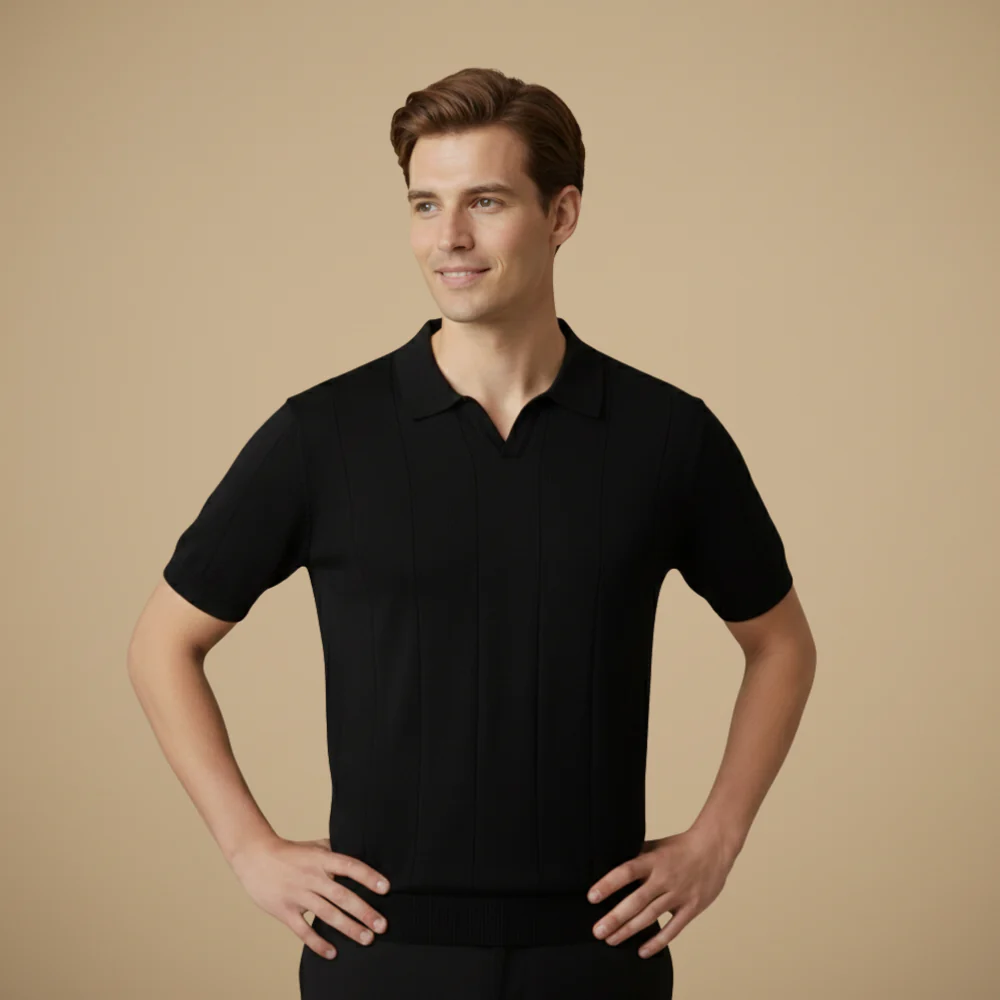Men's short sleeved knitted v-neck polo shirt